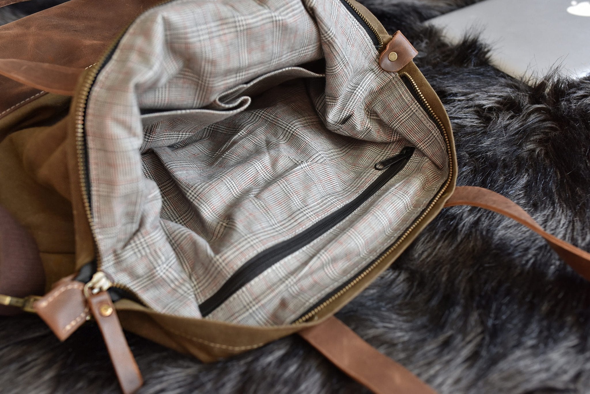 boyfriend tote canvas – genuine leather and 3 i | dropsona - neutral - material texture