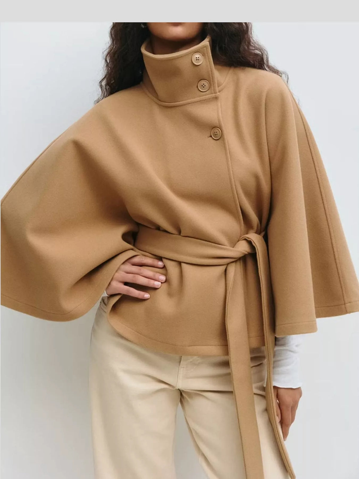 belt button detail outerwear | dropsona polyester 95% - neutral - close-up detail