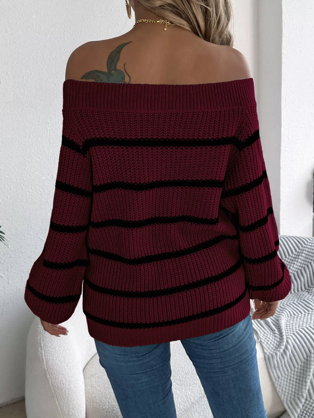 off-shoulder striped contrast sweater – basic style | dropsona - neutral - close-up detail