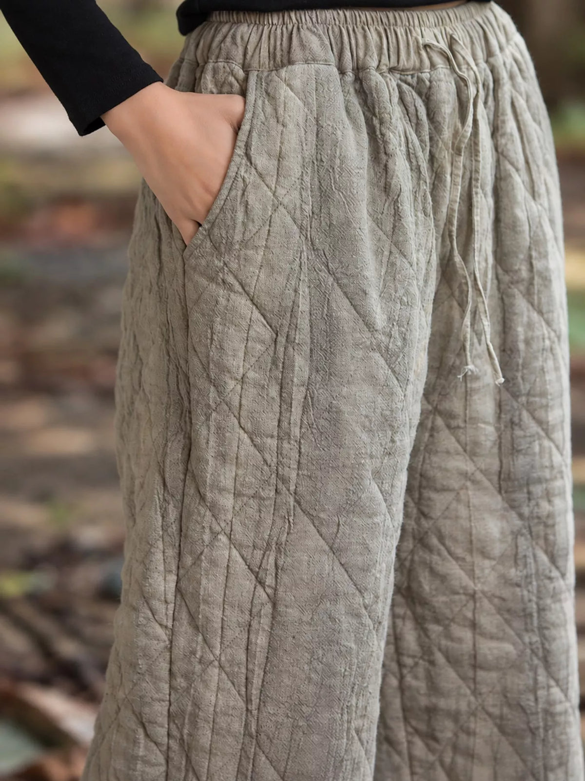 quilted high-waisted wide-leg casual pants | dropsona - neutral - material texture