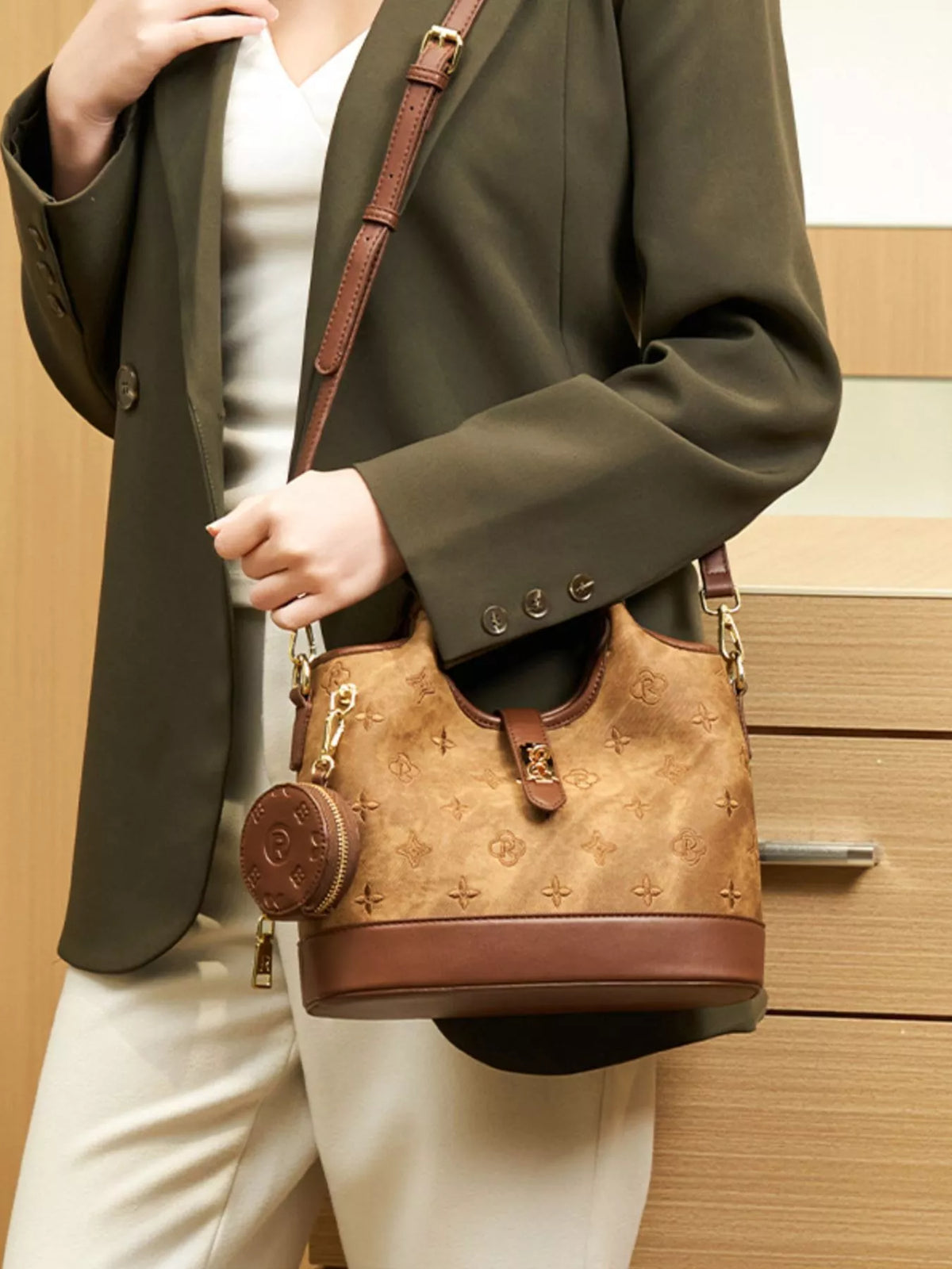 embossed crossbody bag with detachable coin pouch | dropsona - neutral - size reference