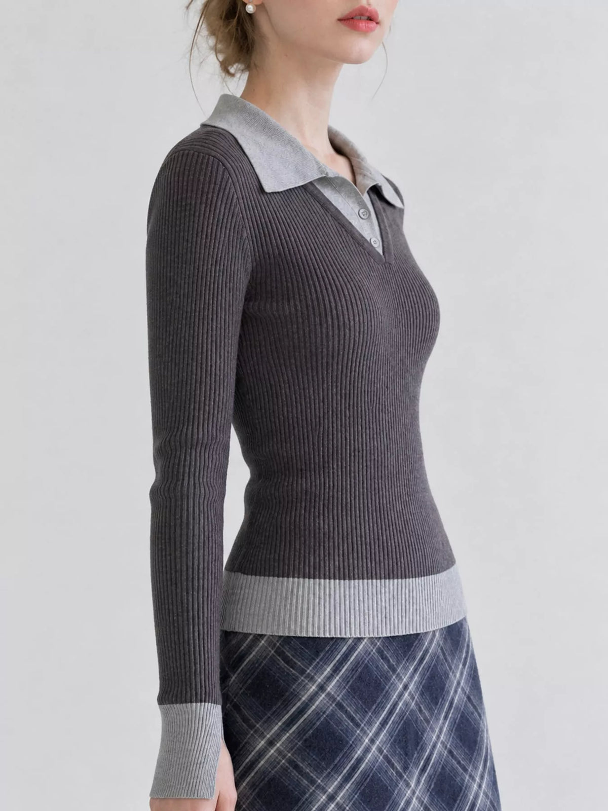 contrast collar ribbed knit top with button detail | dropsona - neutral - size reference