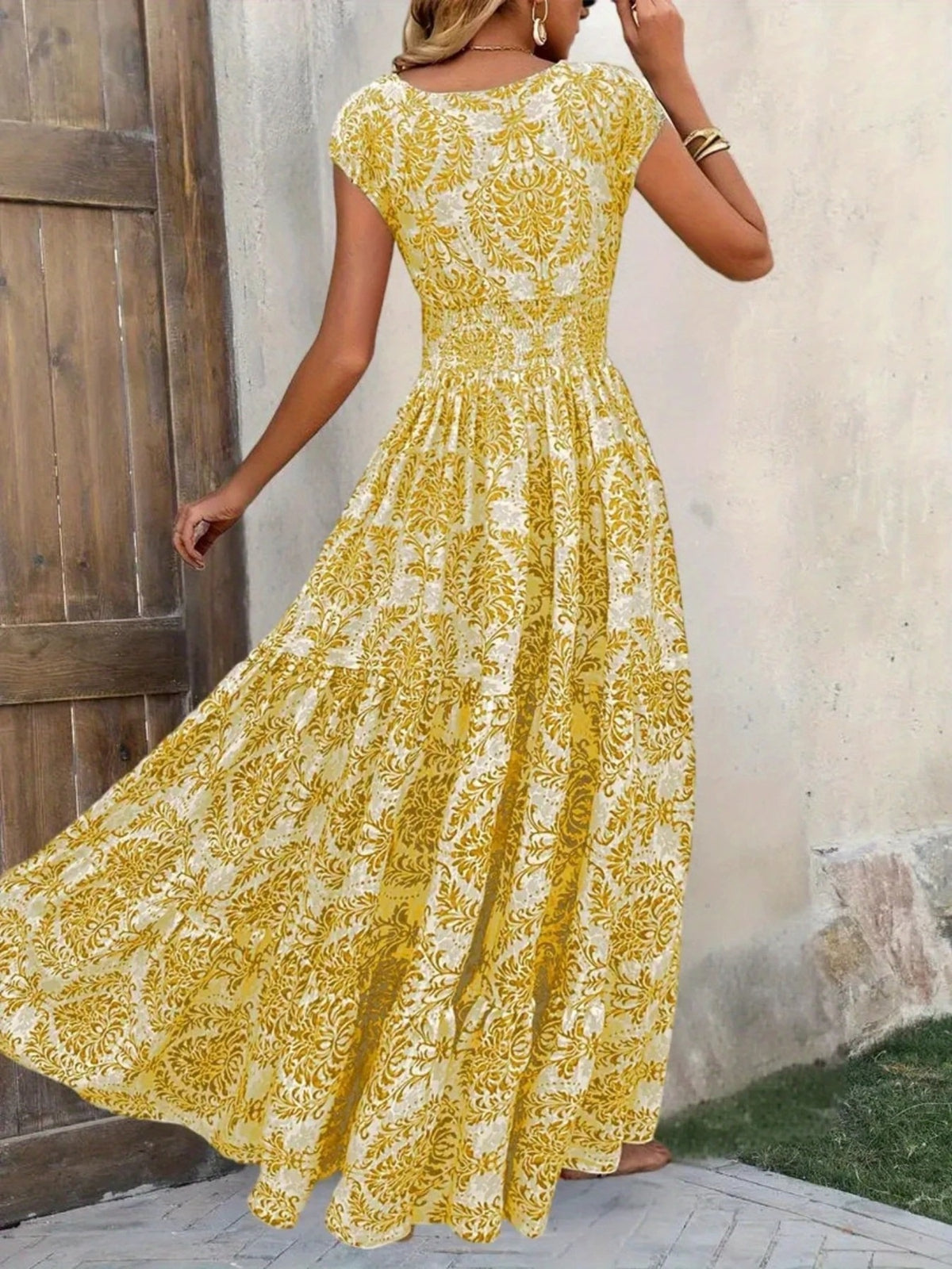 printed cap sleeve maxi dress – tiered,smocked | dropsona - neutral - close-up detail