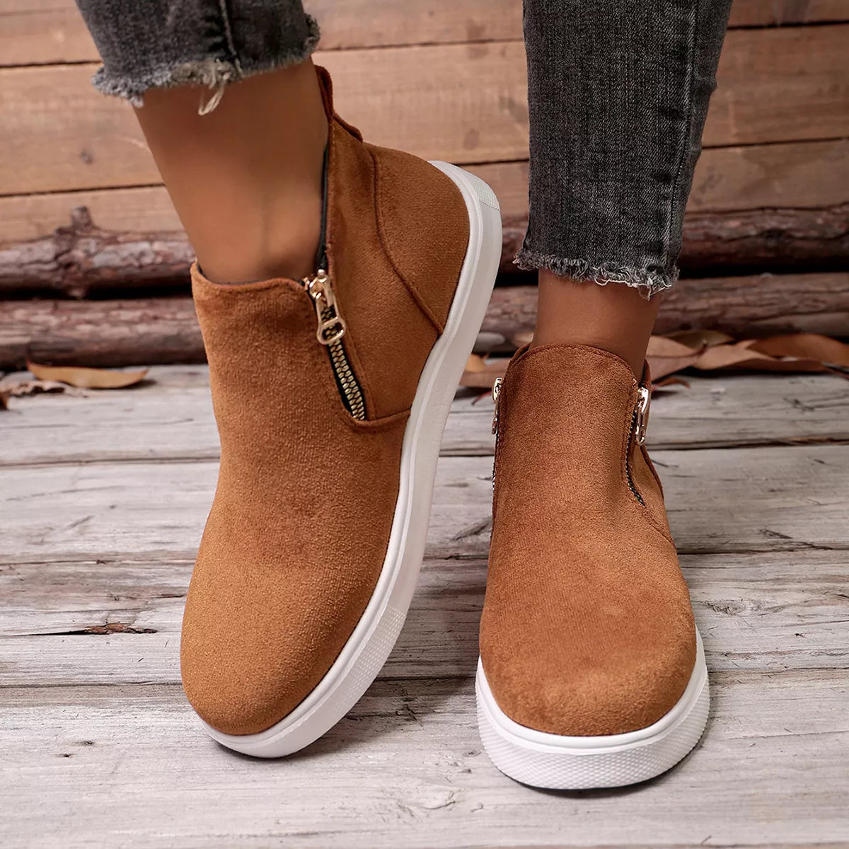 side zipper flat sneakers – modern steps | dropsona - neutral - close-up detail