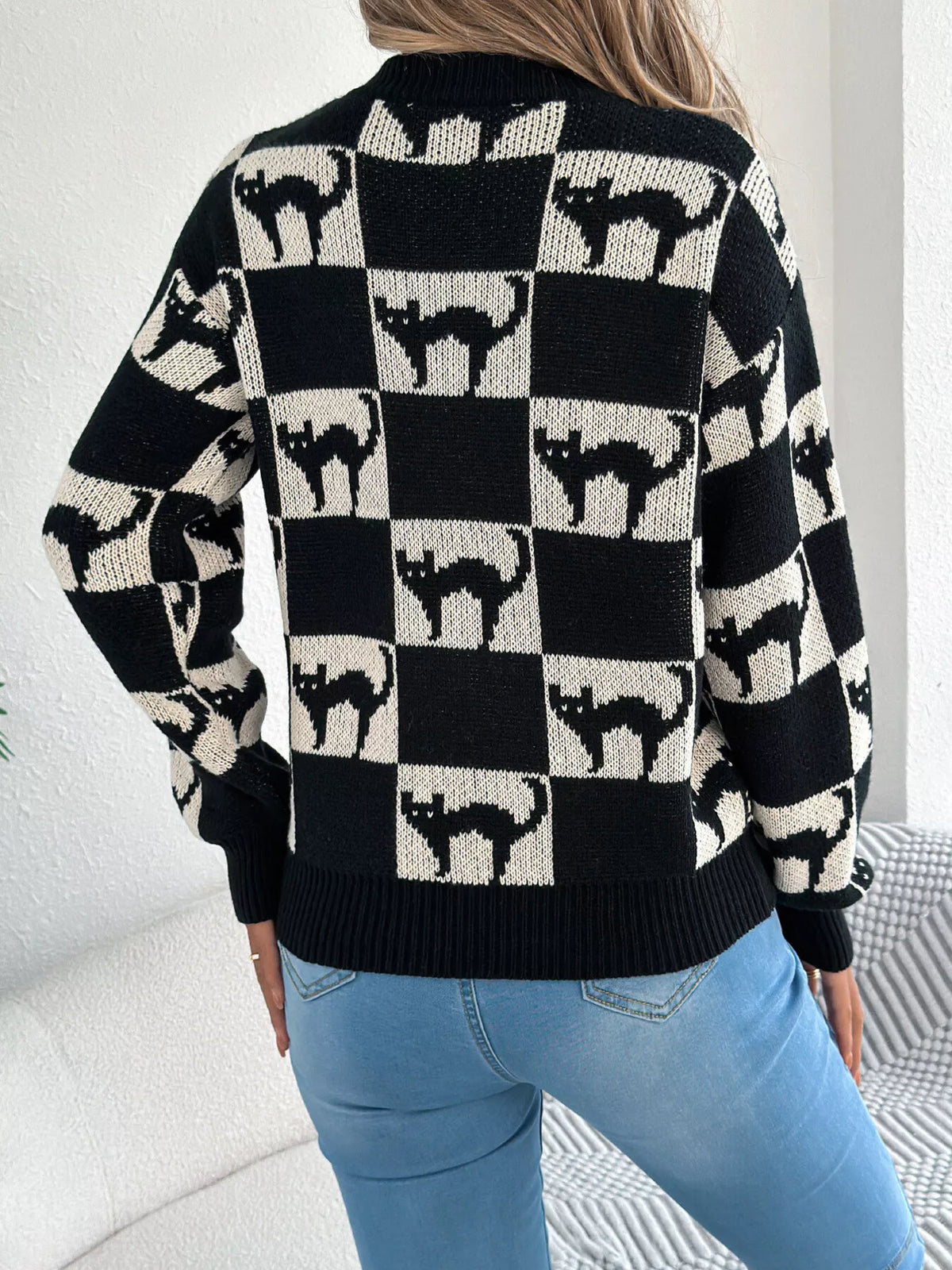 checkerboard halloween graphic sweater – basic style | dropsona - neutral - material texture
