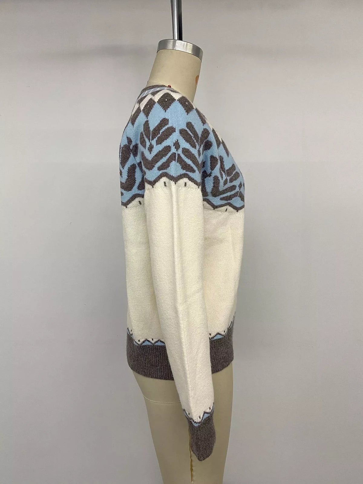 fair isle pattern round neck sweater – basic style | dropsona - neutral - size reference