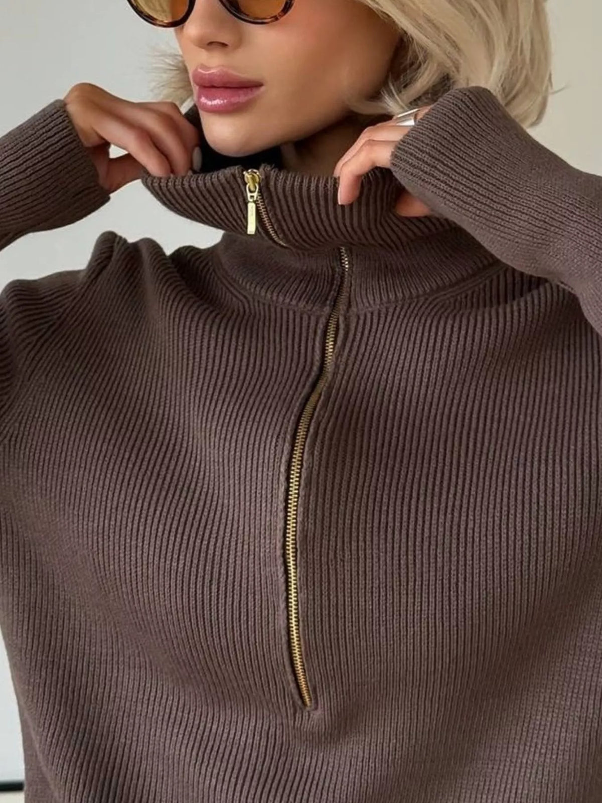 ribbed knit quarter-zip sweater – zipper | dropsona - neutral - size reference