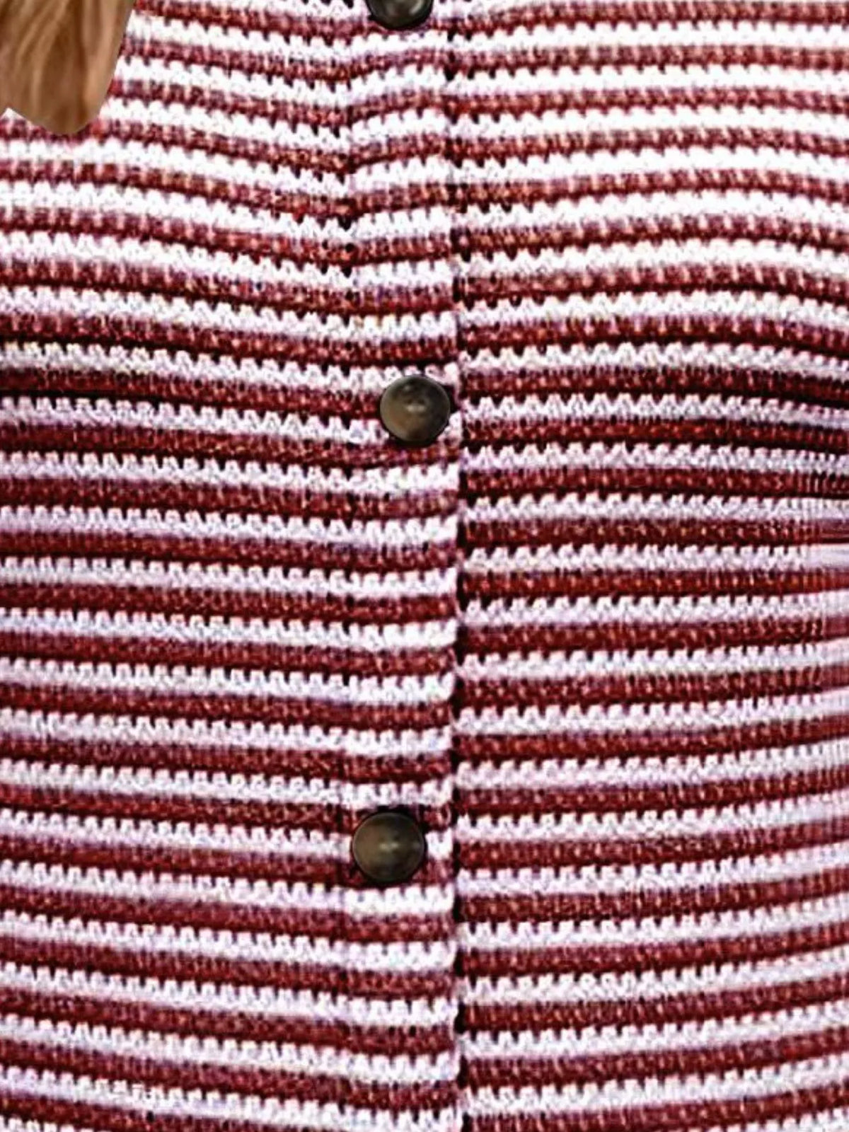 striped round neck tank top – ribbed,buttoned | dropsona - neutral - close-up detail