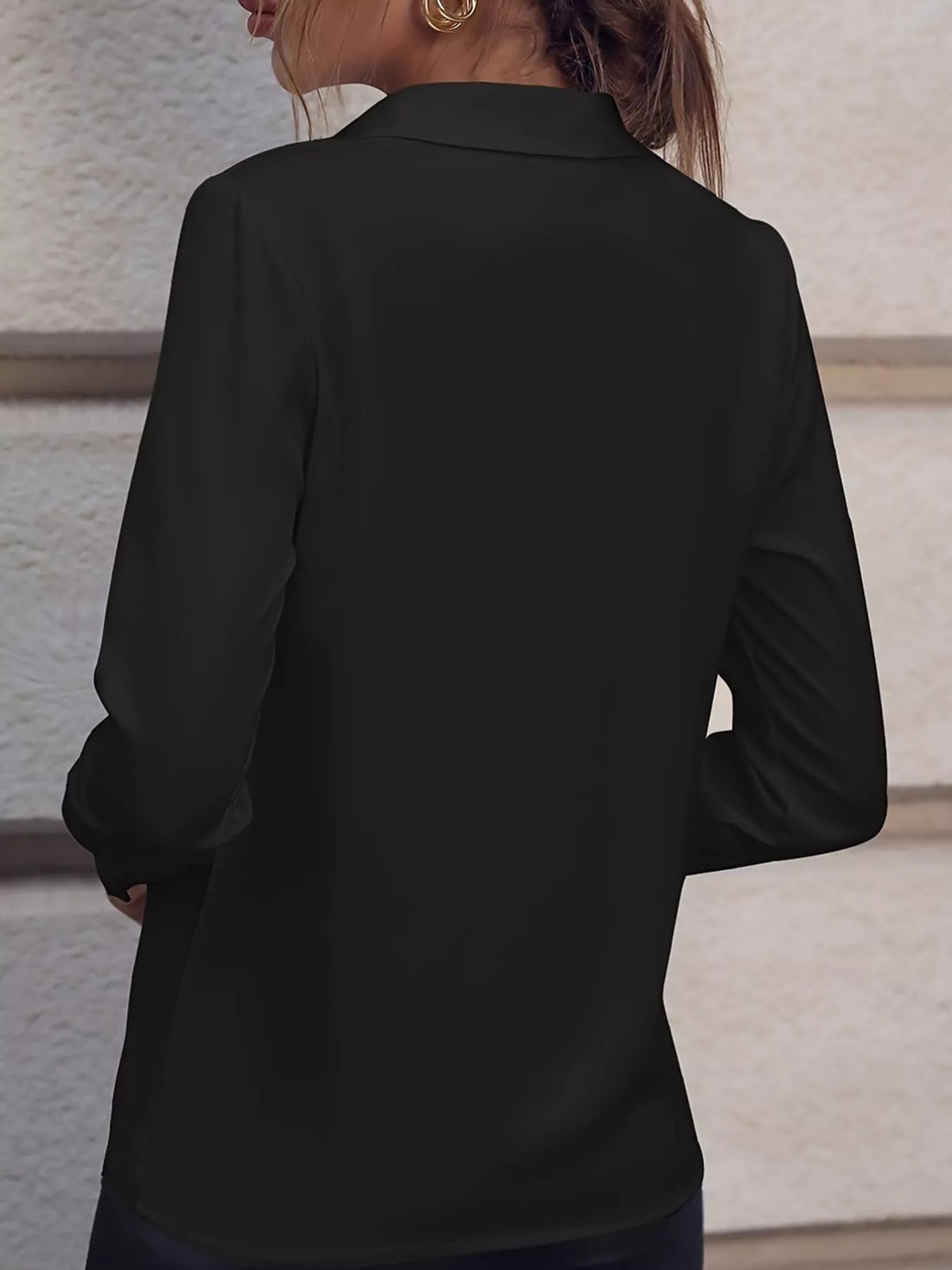 long sleeve satin blouse | dropsona - neutral - close-up detail