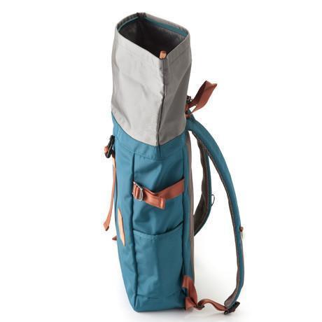 rolltop backpack 2.0 – plenty of storage and pockets t | dropsona - neutral - material texture