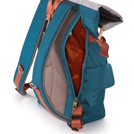 rolltop backpack 2.0 – plenty of storage and pockets t | dropsona - neutral - usage example