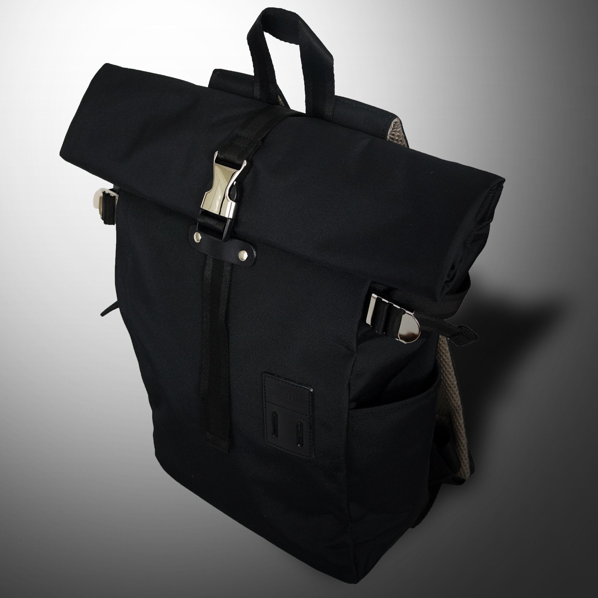 rolltop backpack 2.0 – plenty of storage and pockets t | dropsona - neutral - front view