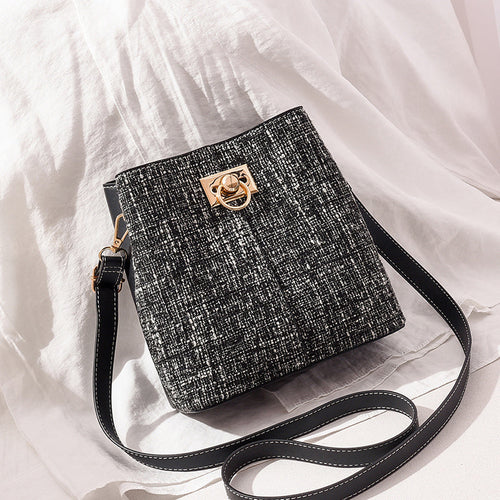 new fashion texture bucket bag - foreign gas large cap | dropsona - neutral - close-up detail