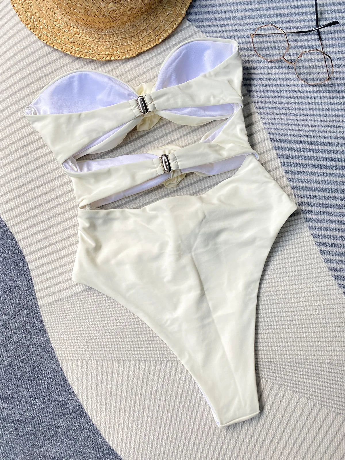 oceana one piece swimsuit – specifications brand name: | dropsona - neutral - close-up detail