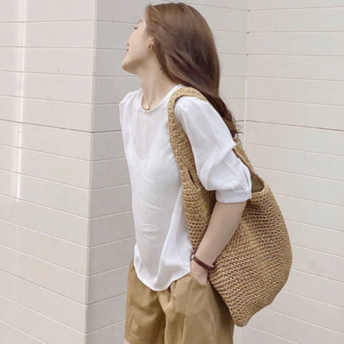 casual summer shoulder beach bag – prepare for the sum | dropsona - neutral - size reference