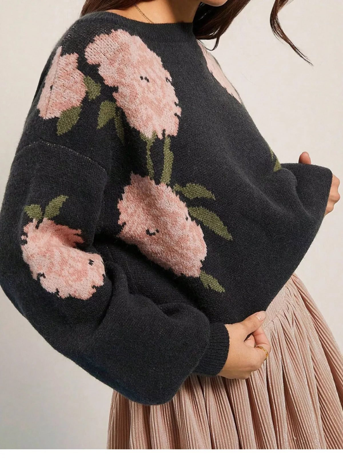 floral pattern dropped shoulder sweater – basic style | dropsona - neutral - material texture
