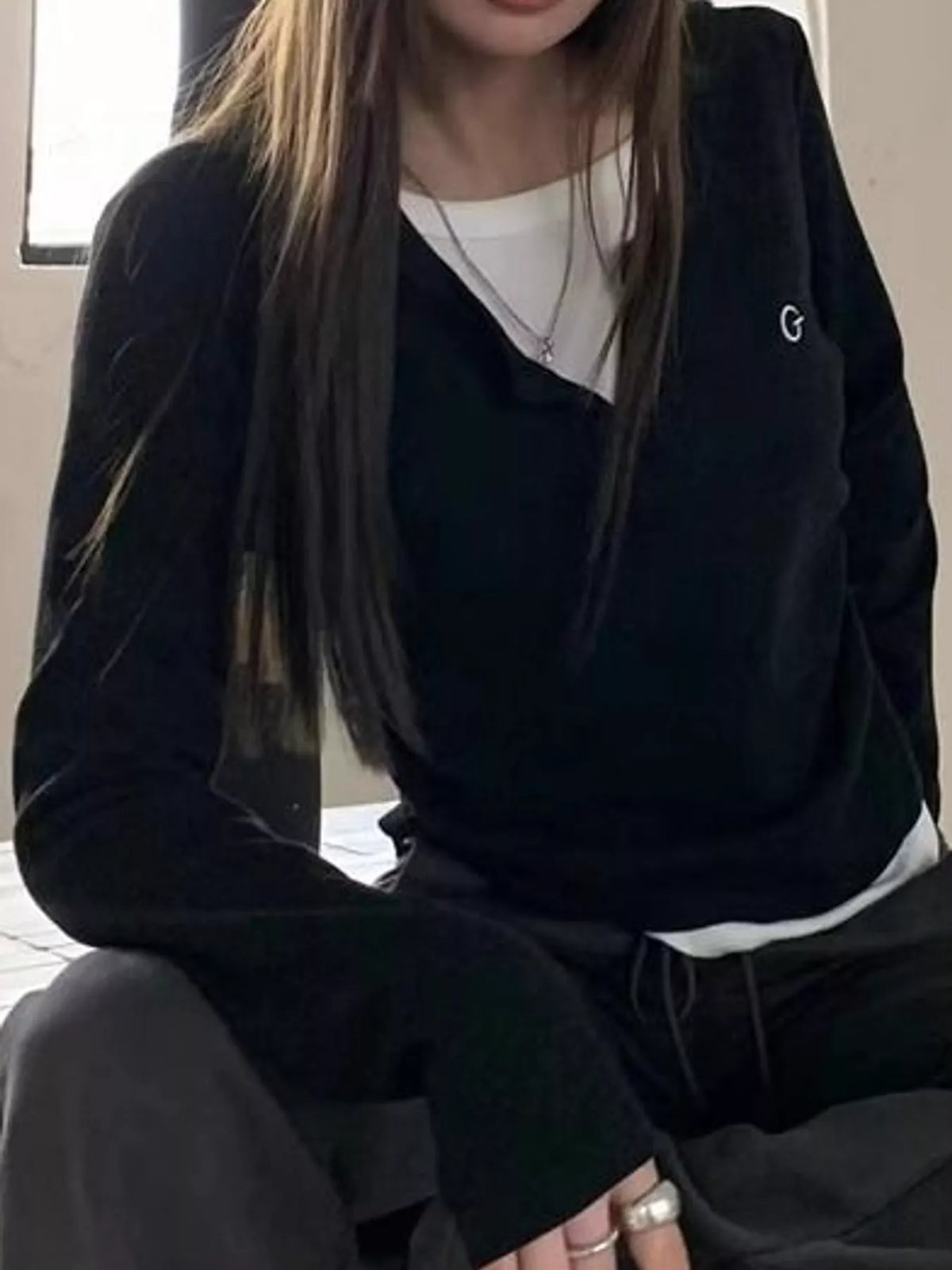 layered look long sleeve t-shirt – basic style fit | dropsona - neutral - close-up detail