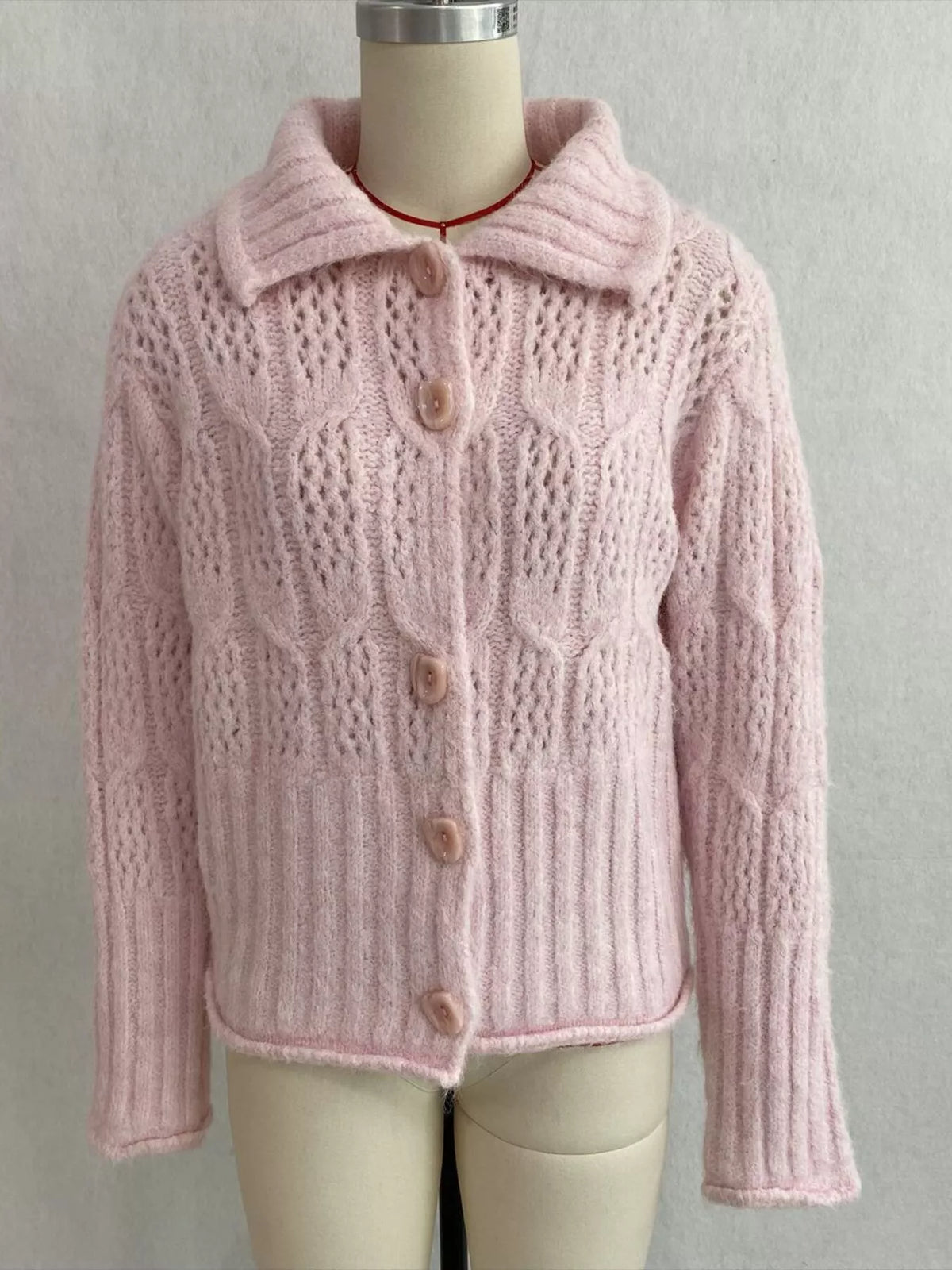 cable-knit button up cardigan – cable-knit,buttoned | dropsona - neutral - material texture