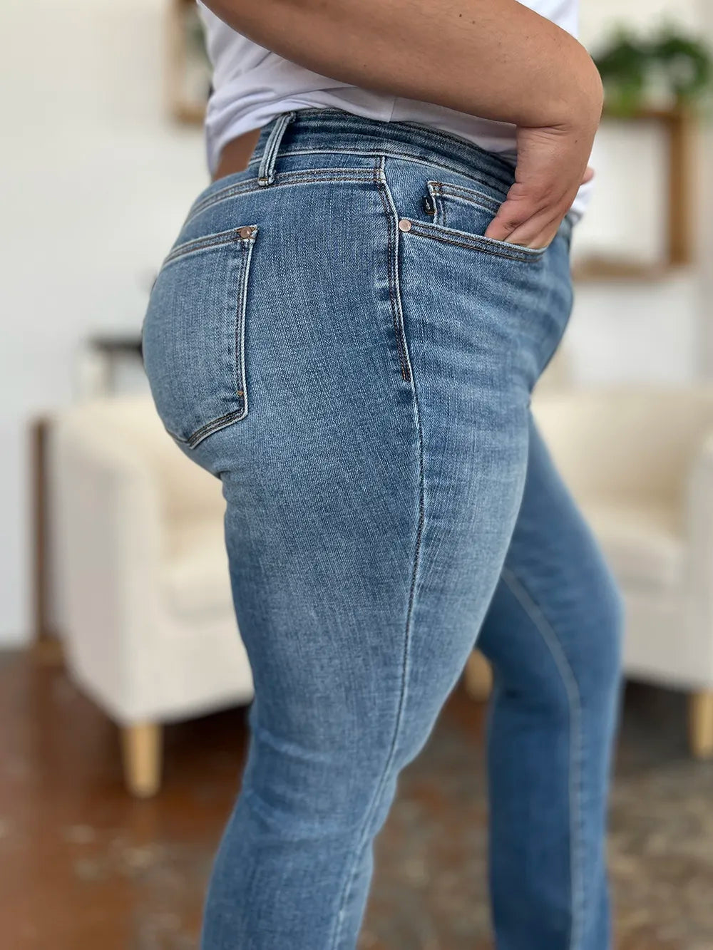 judy blue full size mid-rise waist straight jeans | dropsona - neutral - size reference