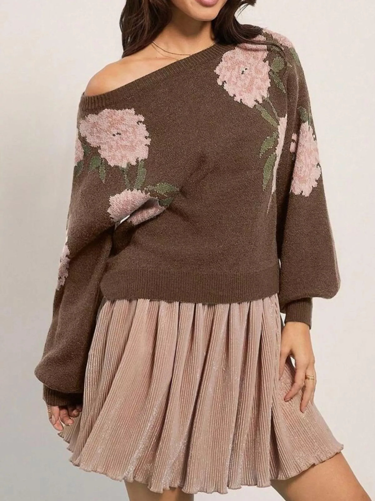 floral pattern dropped shoulder sweater – basic style | dropsona - neutral - usage example