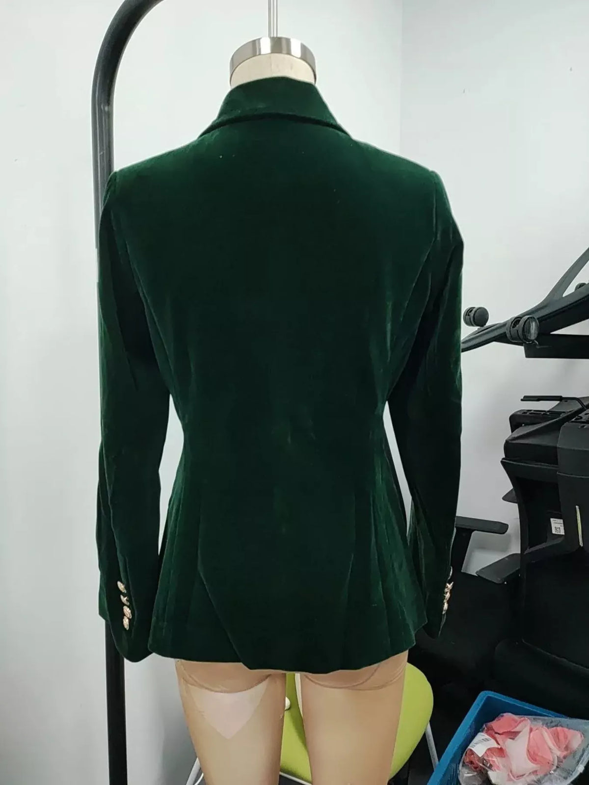 velvet single-button blazer – buttoned | dropsona - neutral - packaging