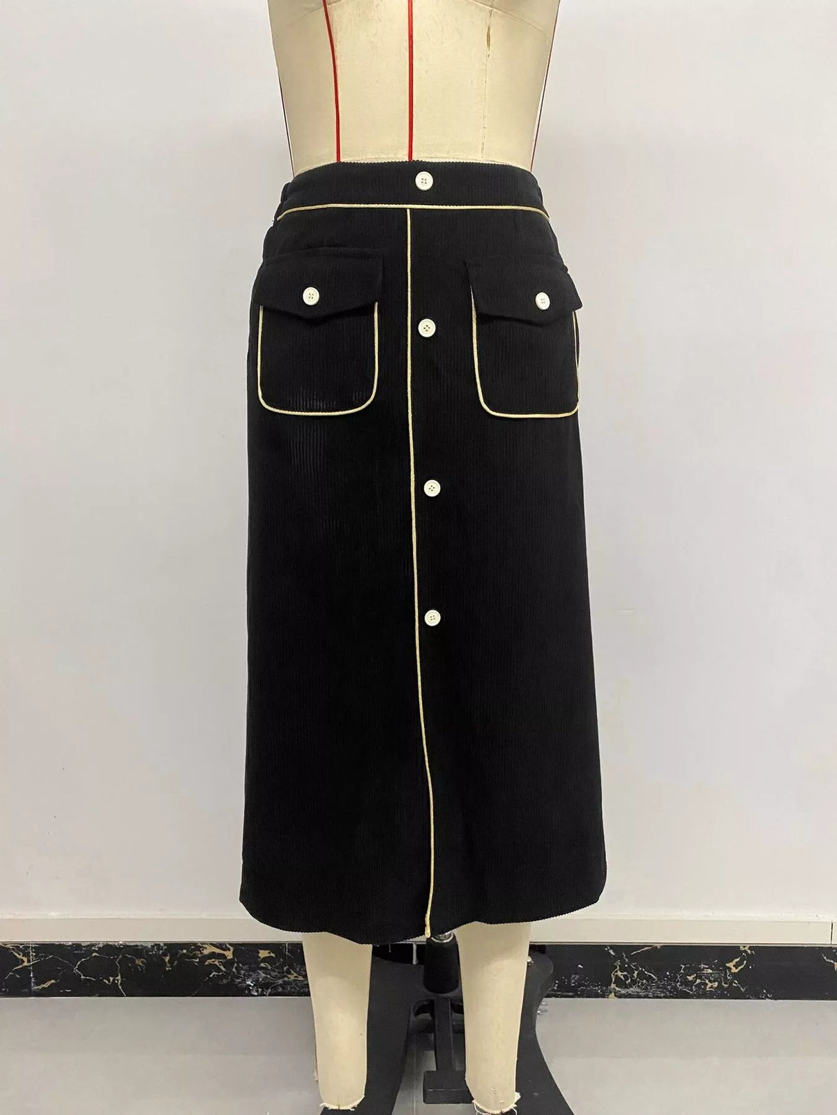corduroy midi skirt – buttoned body: not lined | dropsona - neutral - usage example