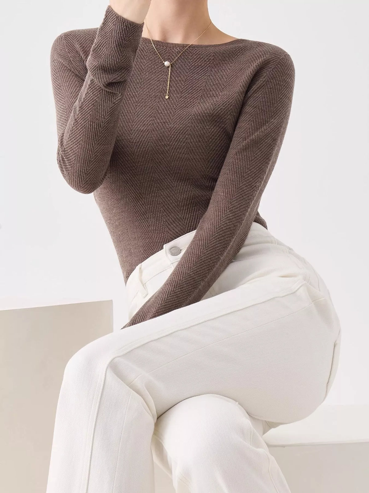 herringbone slim fit long sleeve knit top | dropsona - neutral - close-up detail