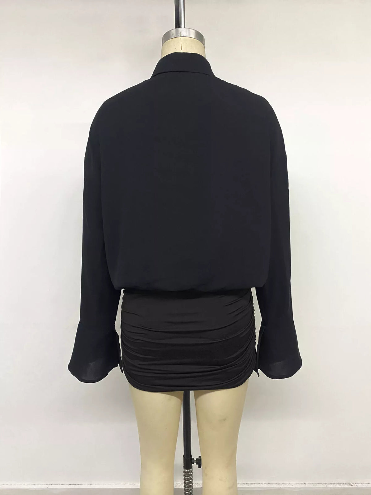 button front flounce sleeve bodycon shirt dress | dropsona - neutral - close-up detail