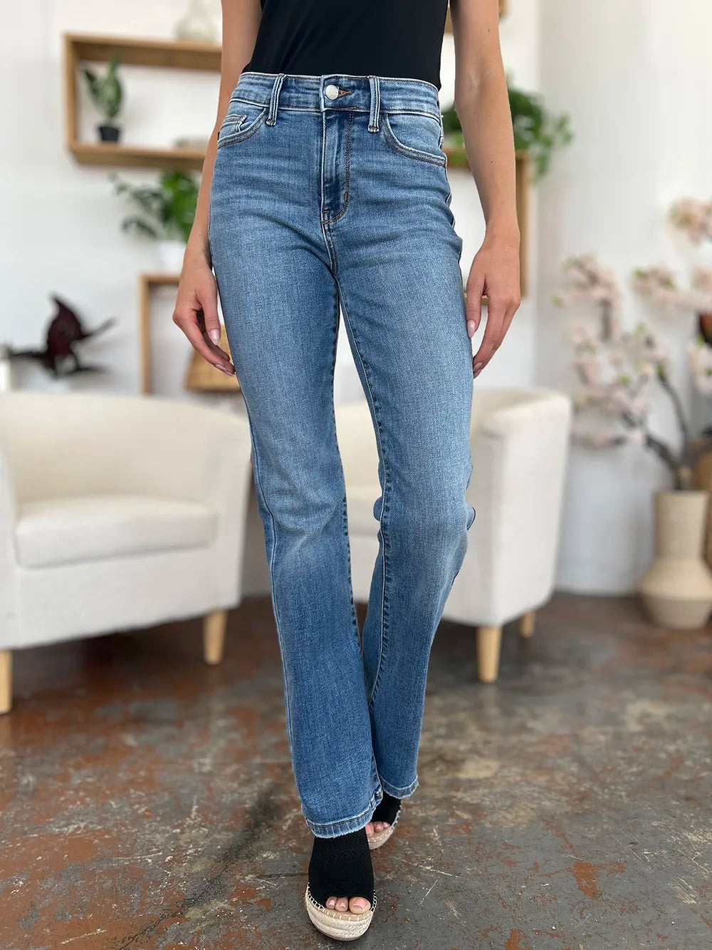 judy blue full size mid-rise waist straight jeans | dropsona - neutral - front view