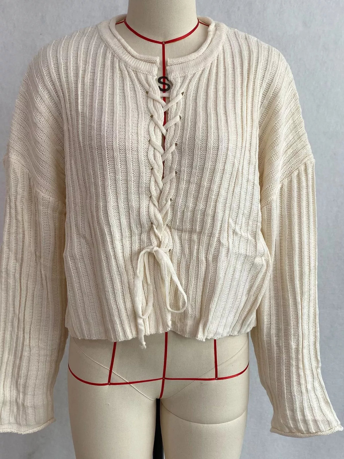 ribbed lace-up crop sweater – | dropsona - neutral - close-up detail