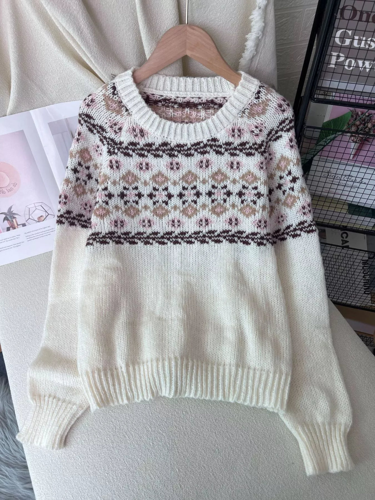 fair isle patterned round neck sweater – basic style | dropsona - neutral - material texture