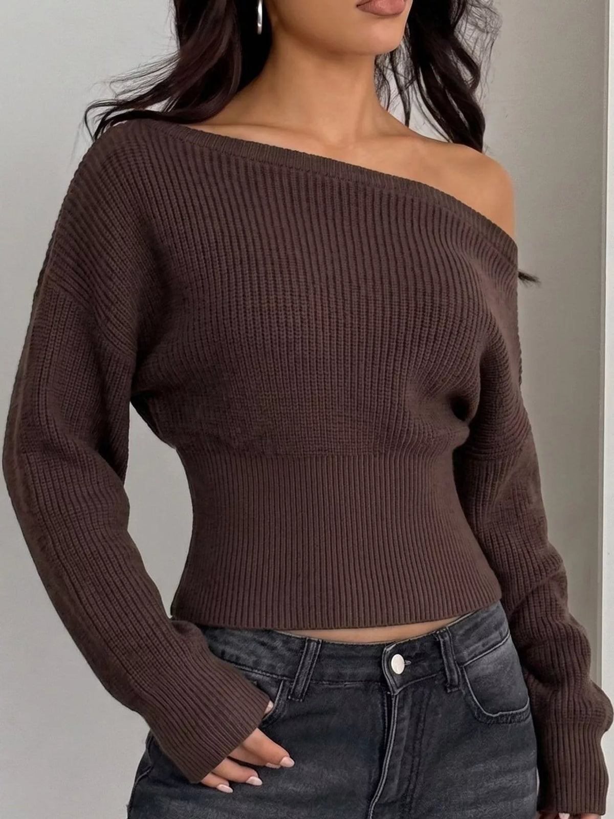 one shoulder ribbed knit sweater – fit | dropsona - neutral - close-up detail