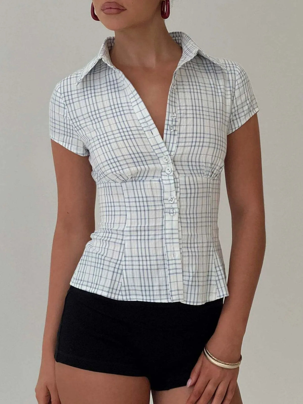 plaid short sleeve button-up shirt - material texture