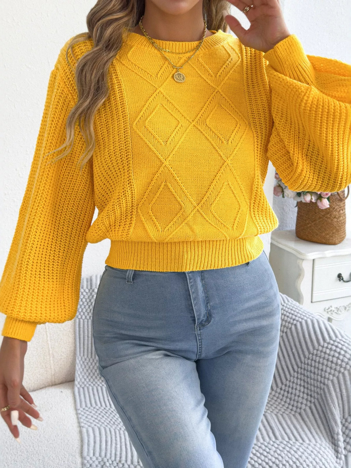 argyle pattern lantern sleeve knit sweater | dropsona - neutral - material texture