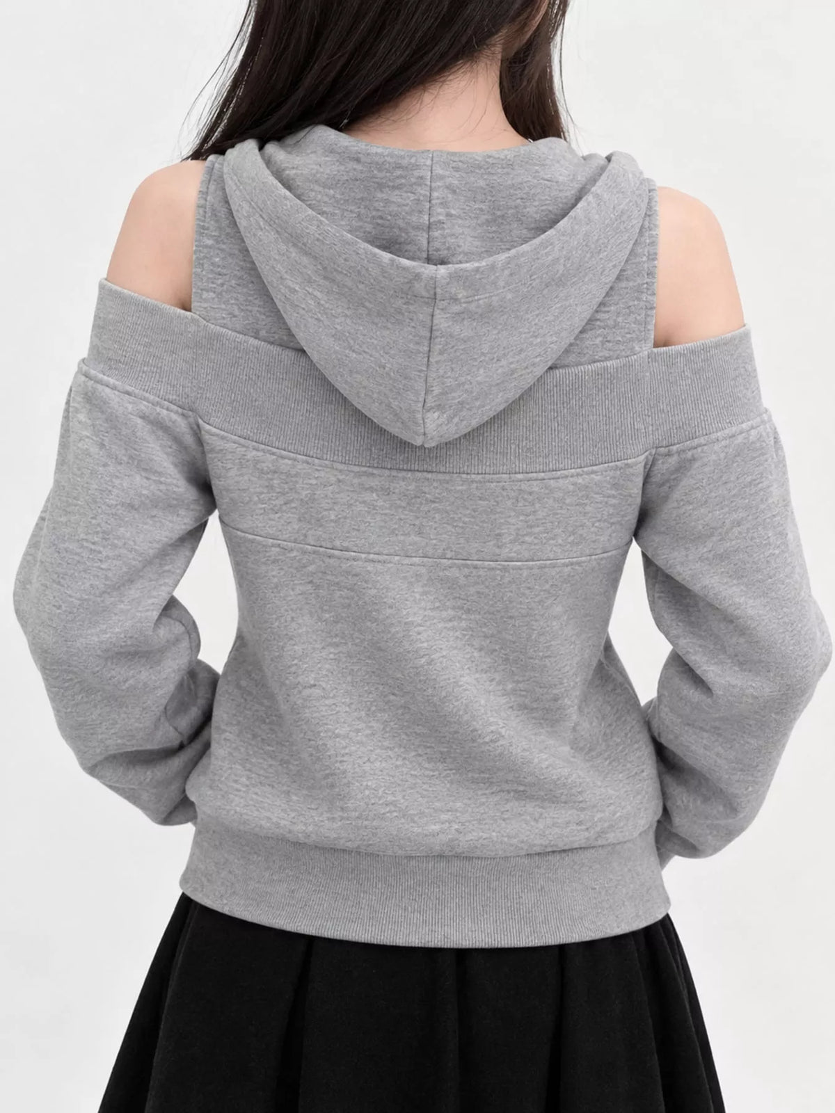 cold shoulder zip-up hoodie – zipper,cutout fit | dropsona - neutral - close-up detail