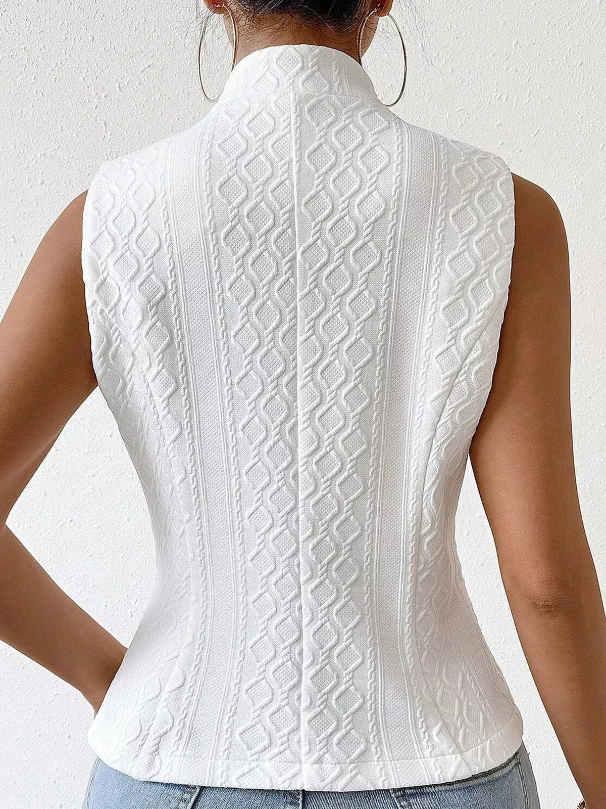 textured single-breasted vest coat – buttoned closure | dropsona - neutral - material texture
