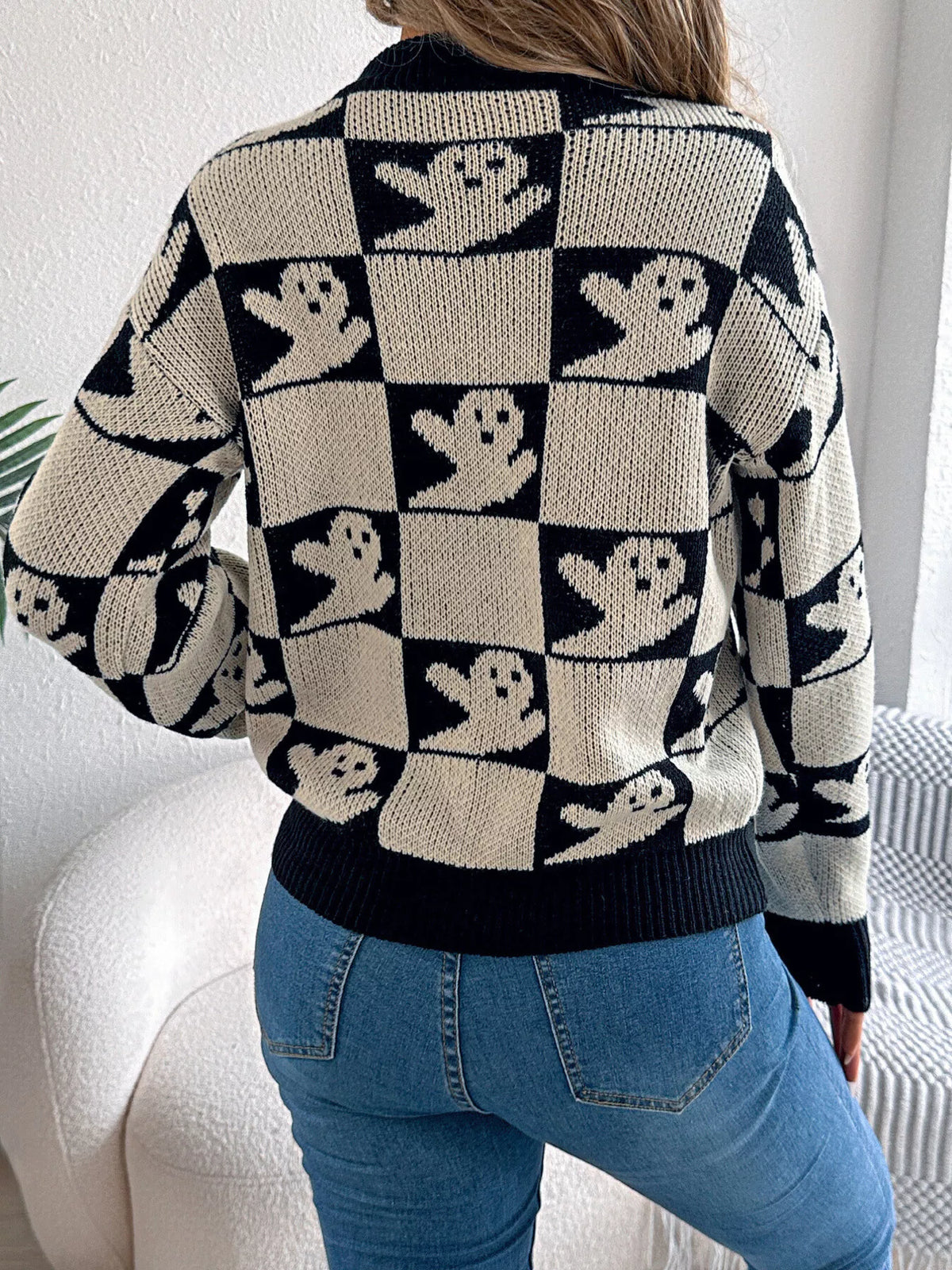 checkerboard halloween graphic sweater – basic style | dropsona - neutral - material texture