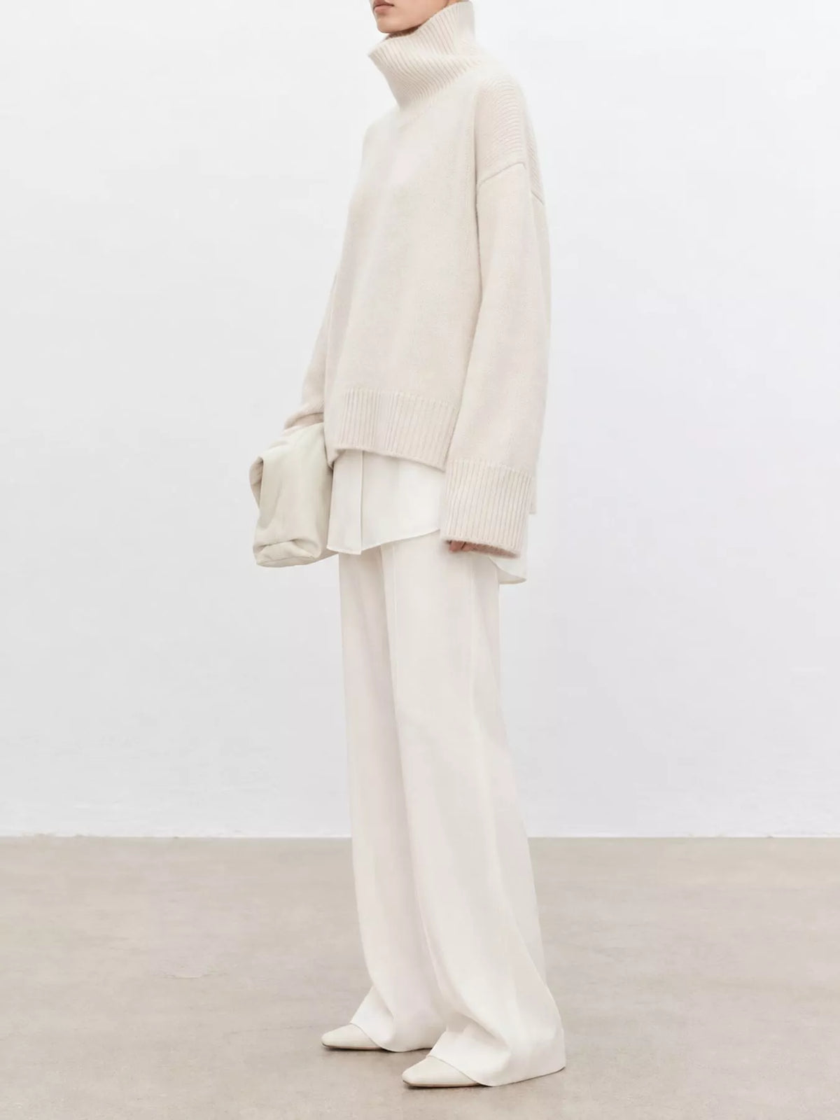 oversized turtleneck wool sweater | dropsona - neutral - size reference
