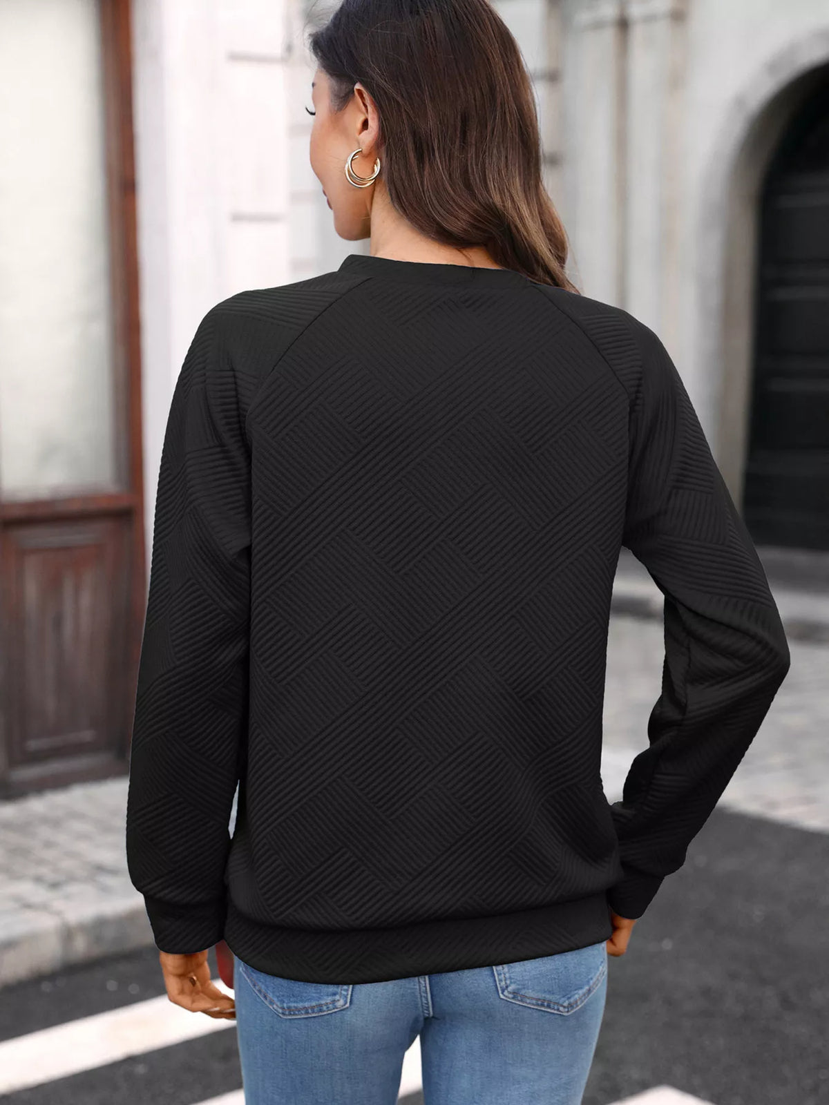 textured notched long sleeve sweatshirt – basic style | dropsona - neutral - material texture