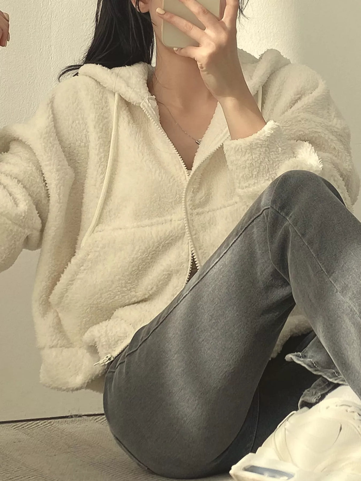 oversized sherpa zip-up hoodie | dropsona - neutral - close-up detail