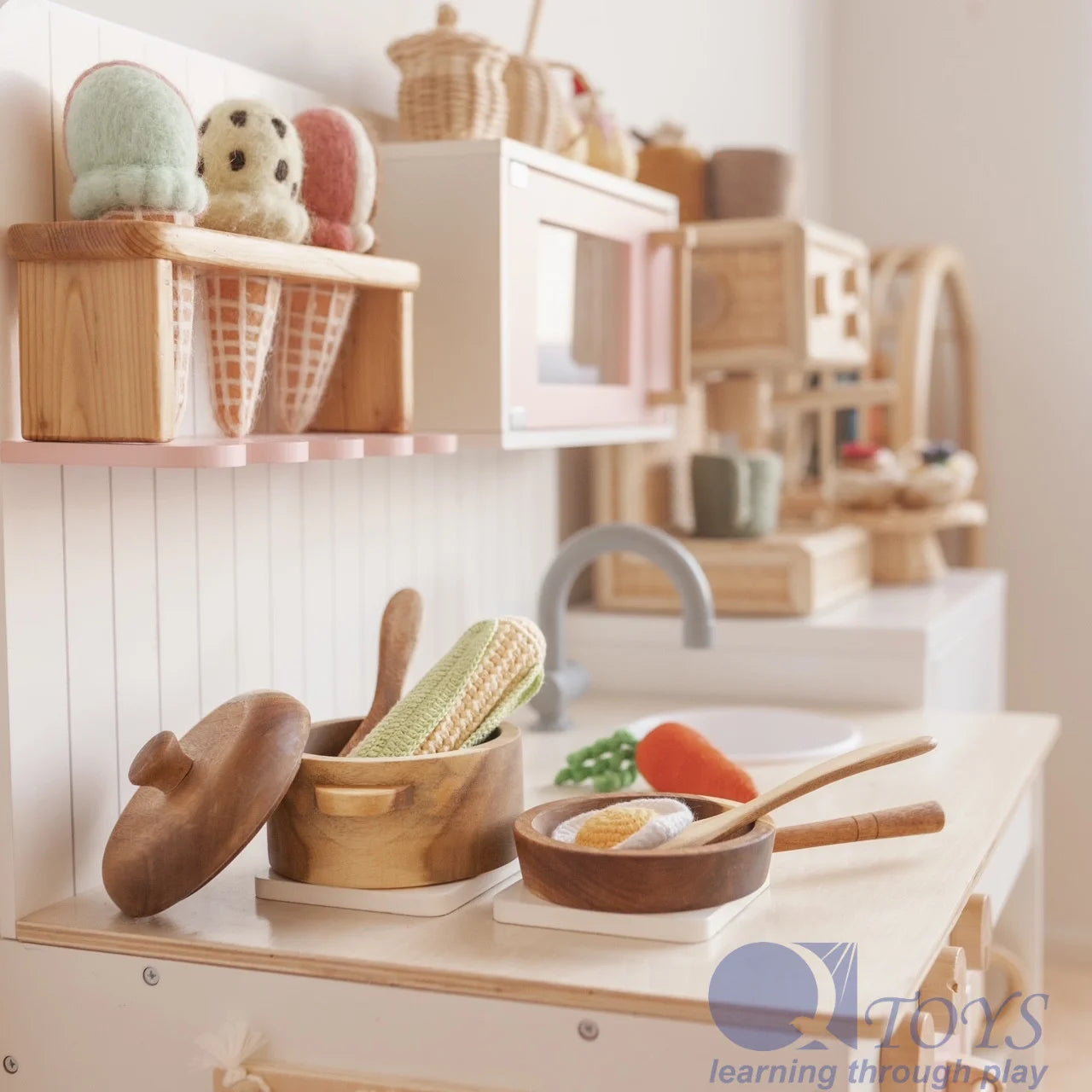 qtoys australia (usa) mahogany pan & pot set aus | dropsona - neutral - material texture