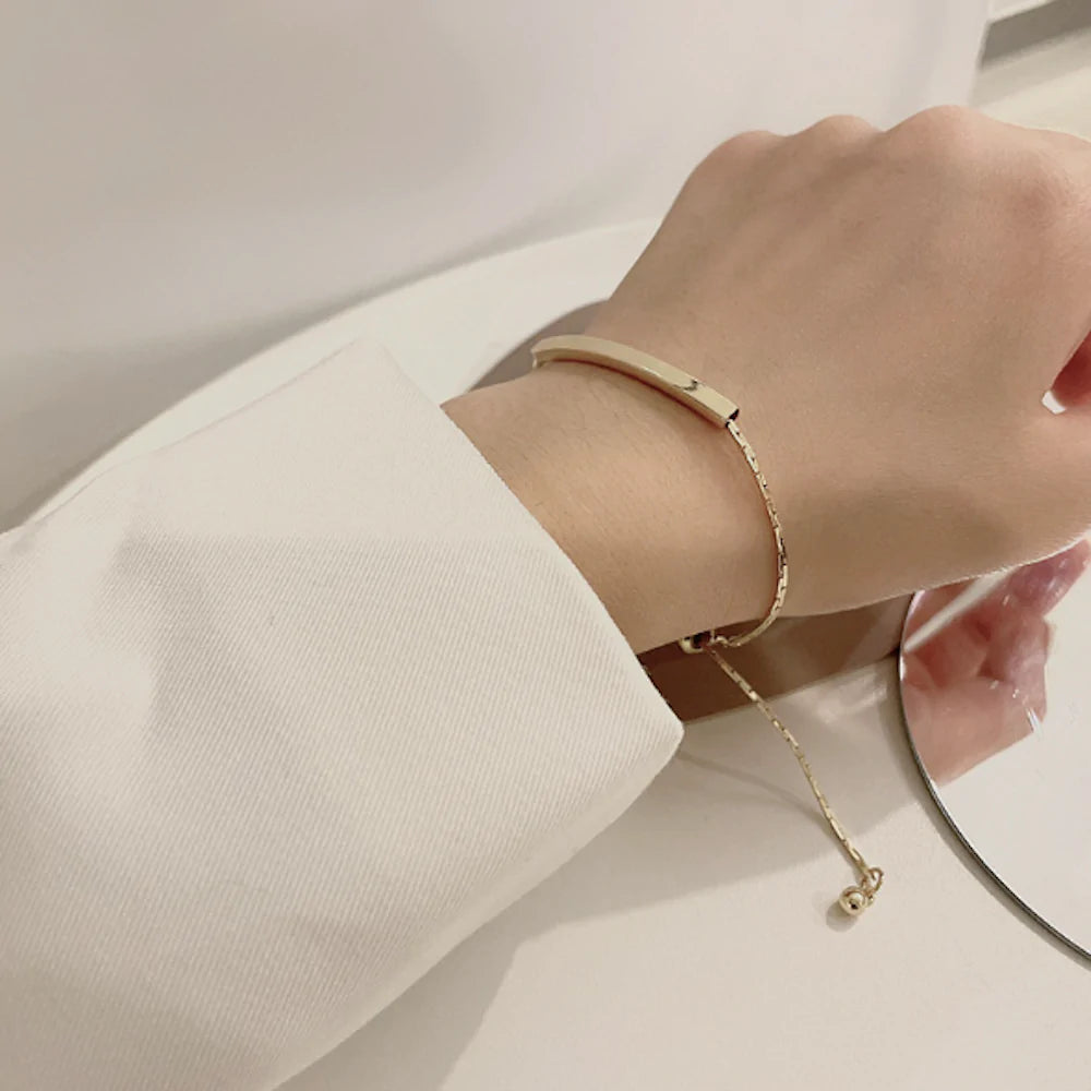 womens knot style bracelet with a bar – the length of | dropsona - neutral - everyday use