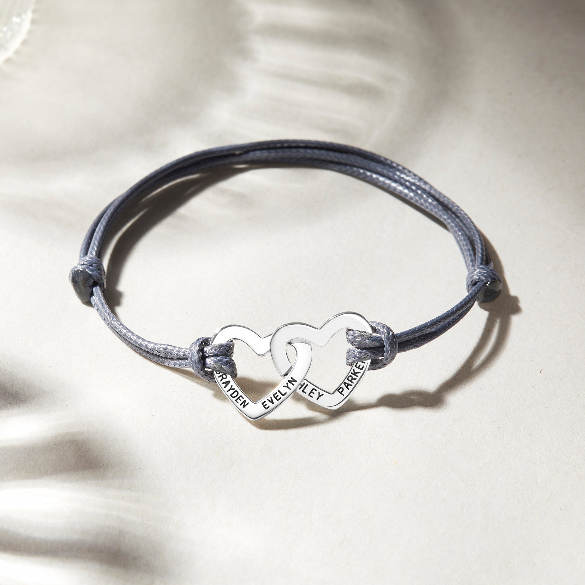 grandma jewelry, bracelet with names, grandmot | dropsona - neutral - close-up detail