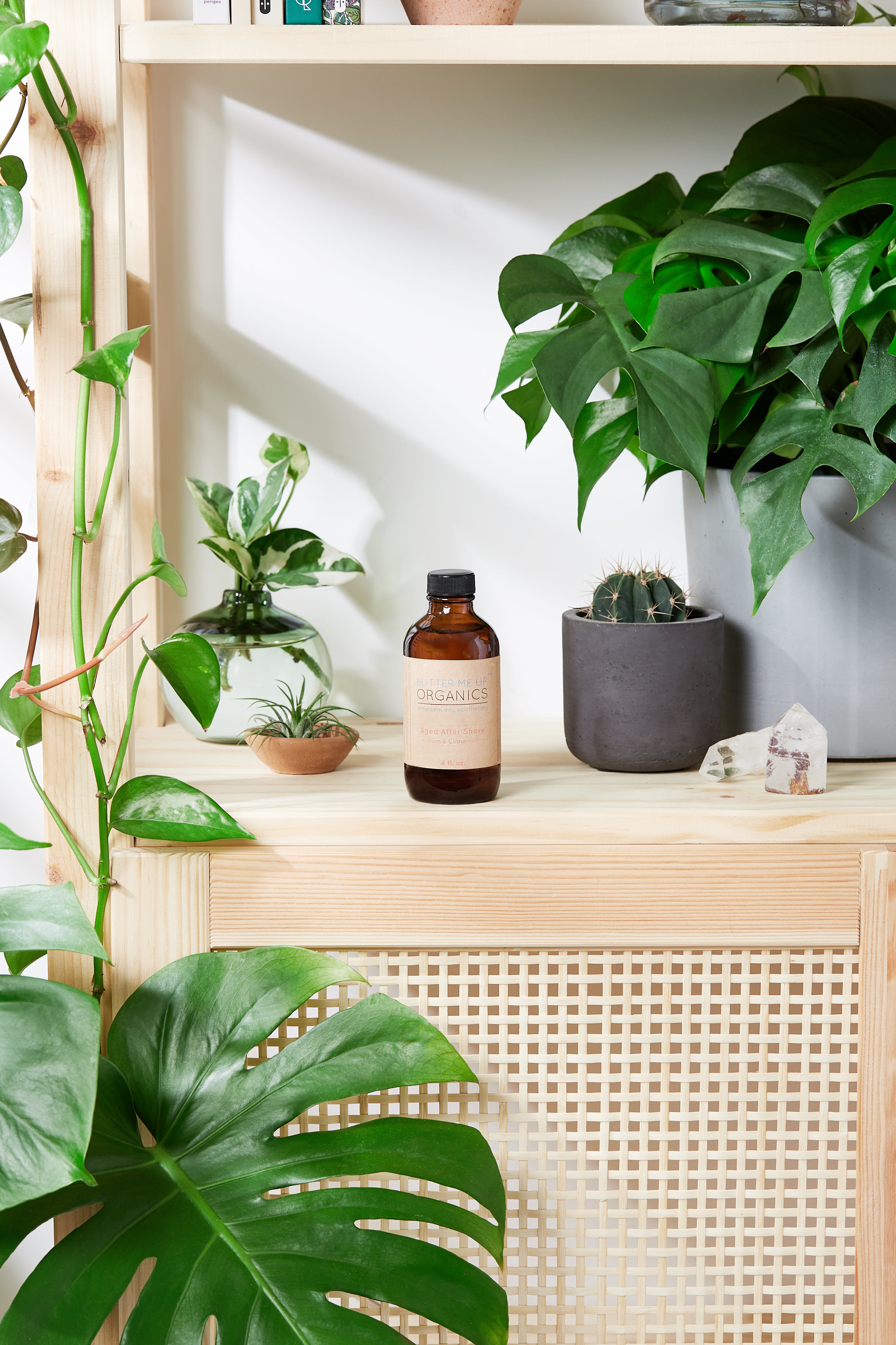natural aged after shave / cologne organic bay – this | dropsona - neutral - close-up detail