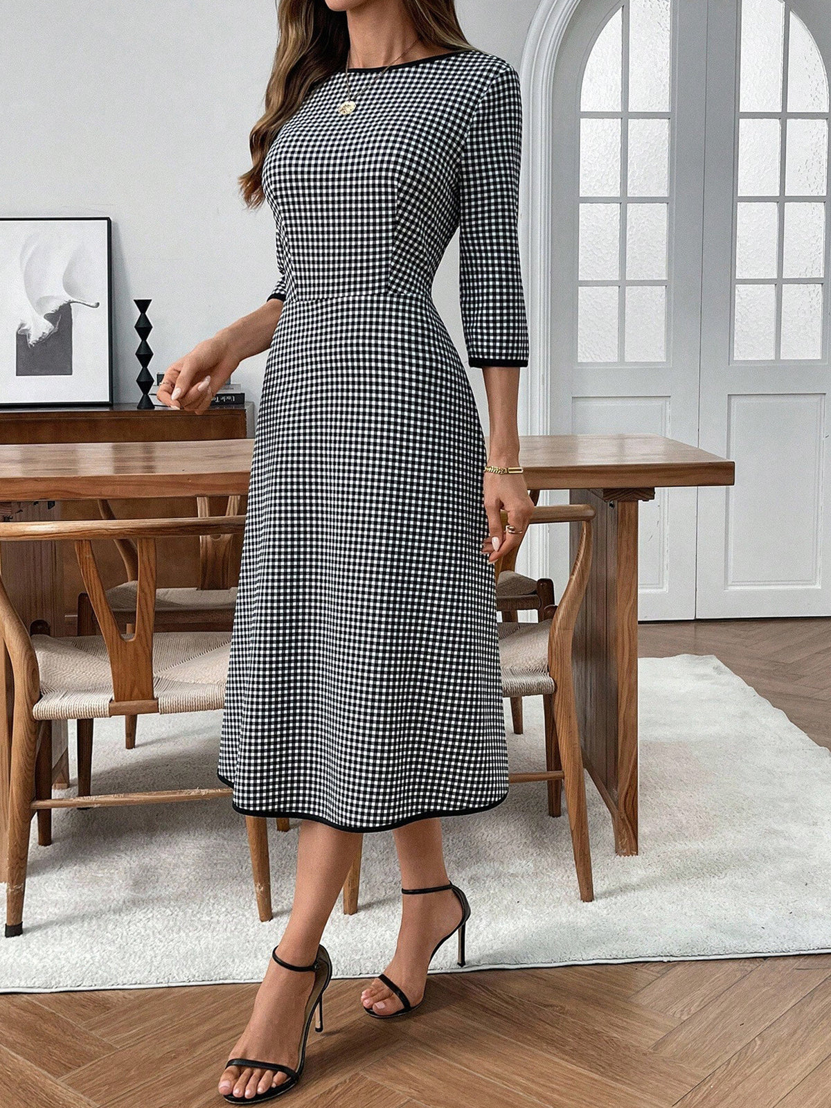 plaid round neck 3/4 sleeve dress - material texture