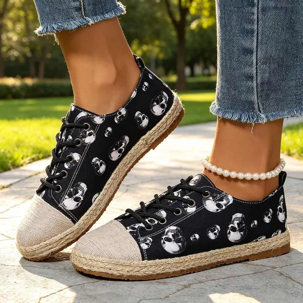lace-up flat round-toe breathable sneakers | dropsona - neutral - material texture