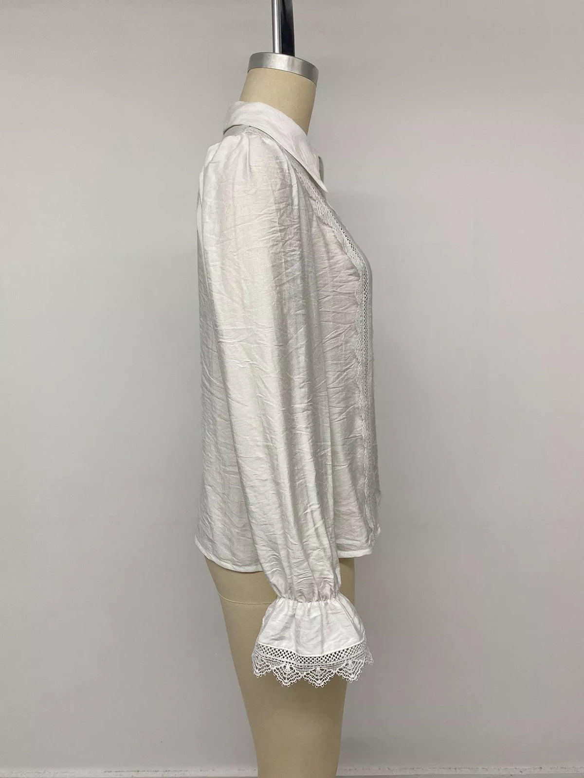 lace-trimmed button-down shirt – buttoned,lace detail | dropsona - neutral - size reference