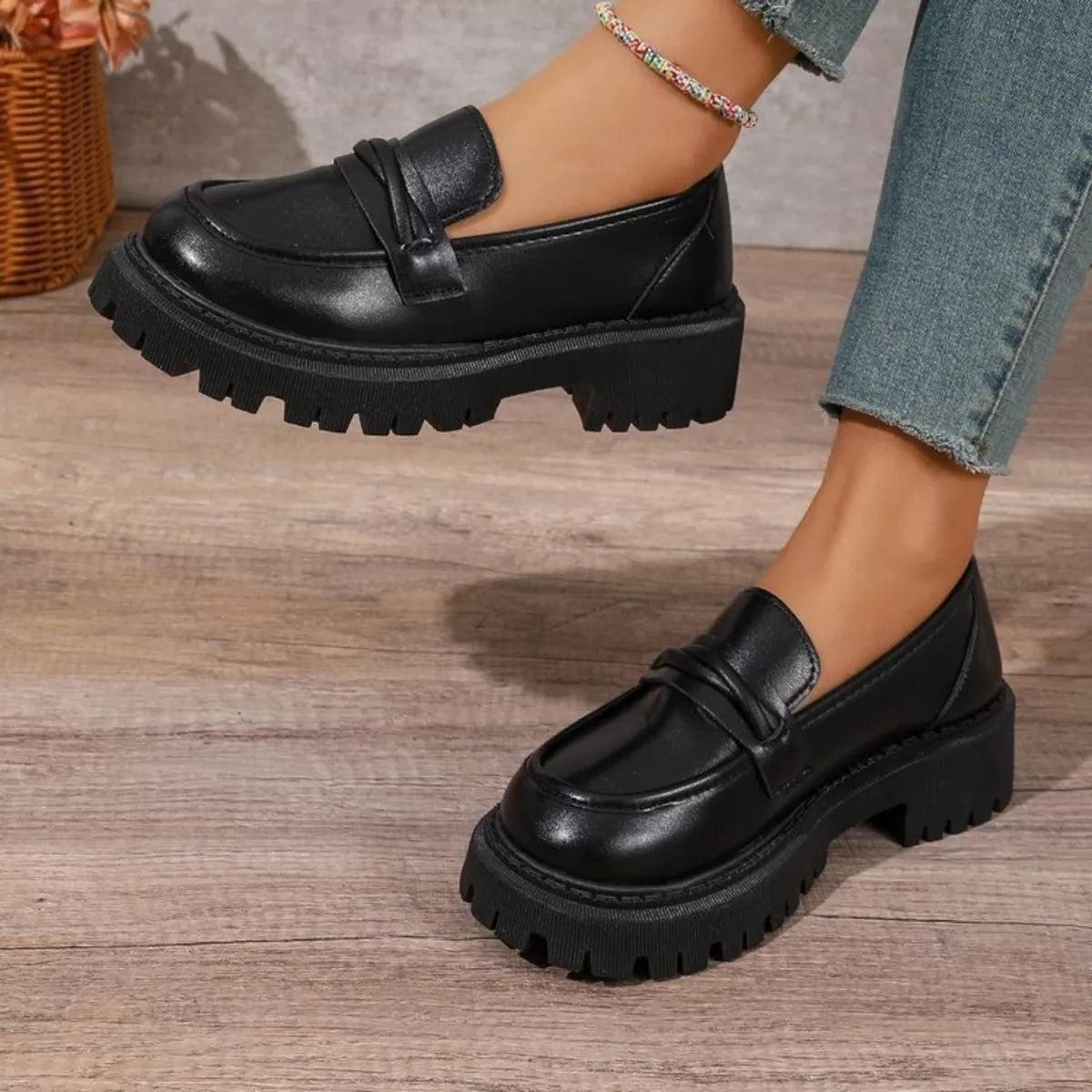 round toe platform loafers – classy ballet flats | dropsona - neutral - close-up detail
