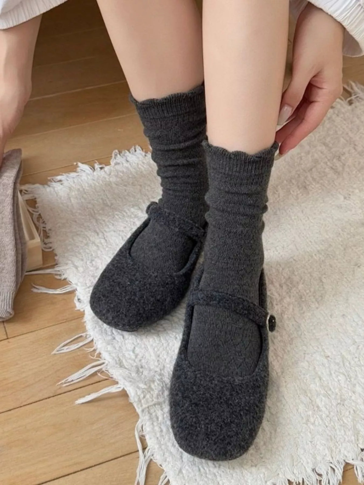 vintage hollow-out knit mid-calf socks | dropsona - neutral - close-up detail
