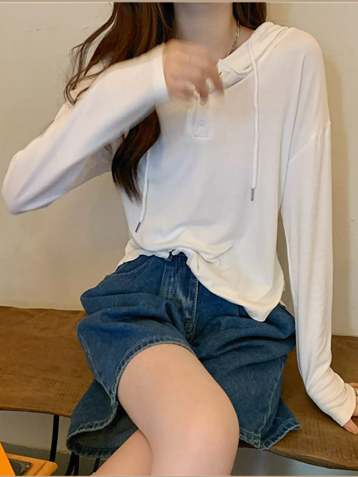 casual long-sleeve hooded henley t-shirt | dropsona - neutral - size reference